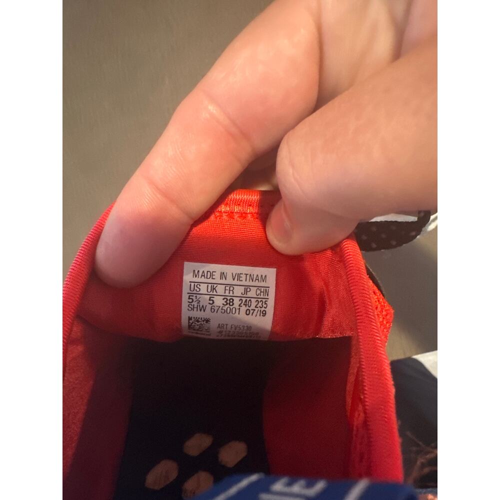 Adidas NMD R1 FV5330 Shoes Transmission Pack Red Blue Black Boys Size 5 1/2 - Picture 7 of 7